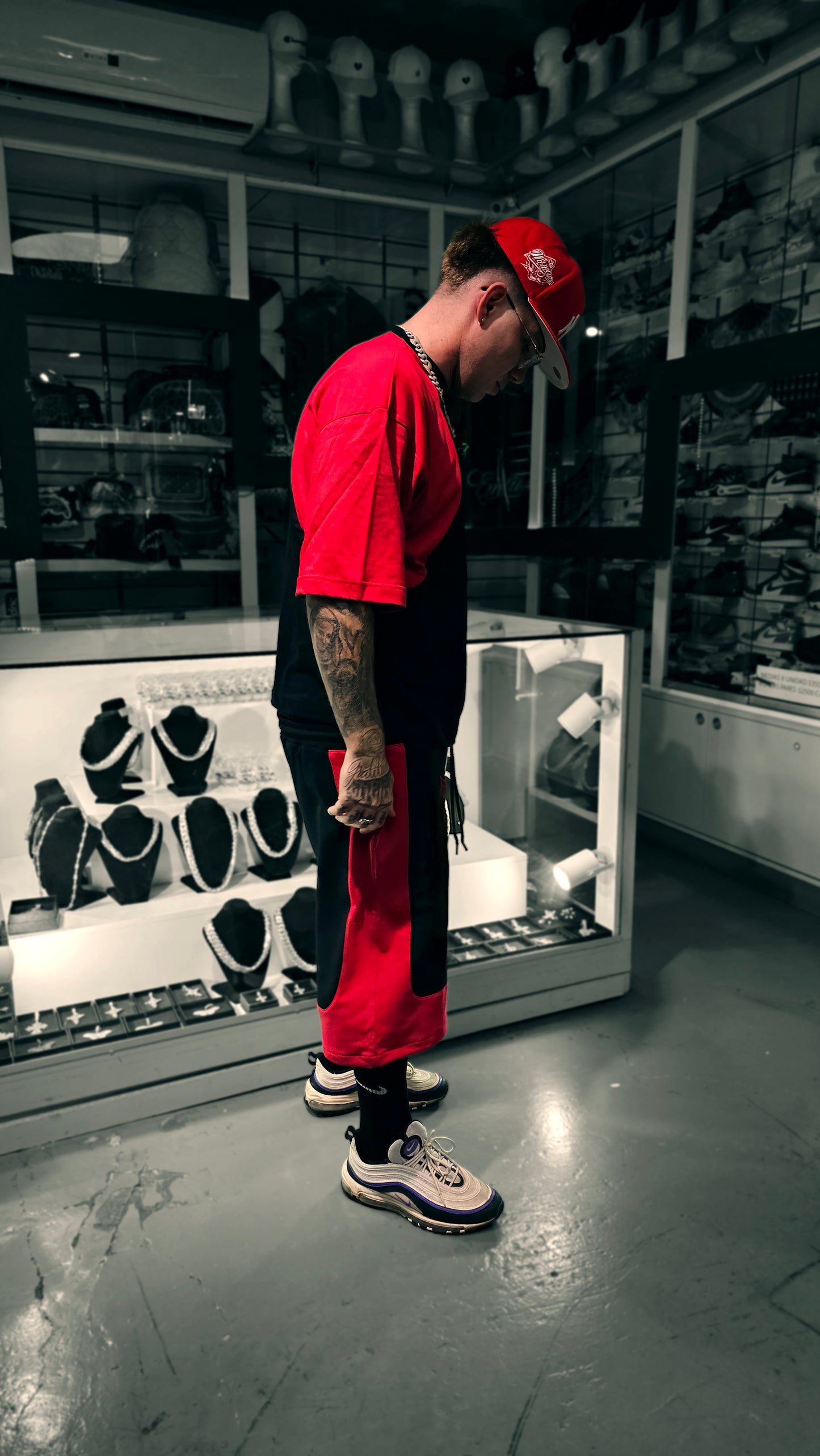 Remera BANALLY Combinada - Rojo y Negro