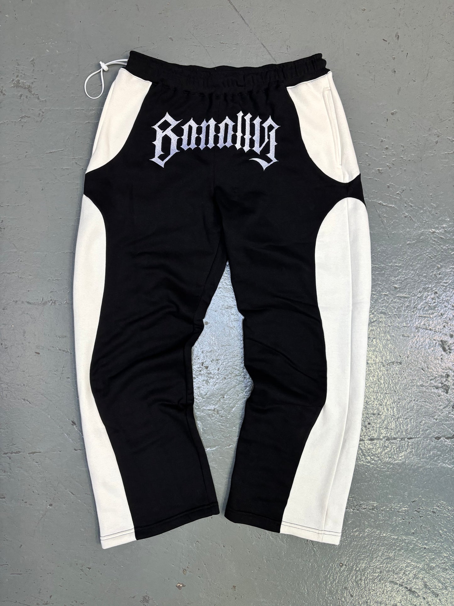 BANALLY ¨URBAN CLOUD¨ TRACKSUIT - BLACK