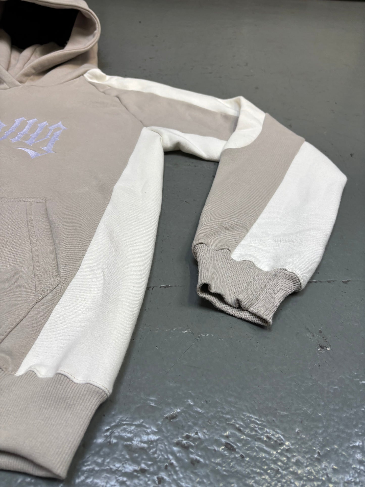 BANALLY ¨URBAN CLOUD¨ TRACKSUIT - LIGHT GOLD