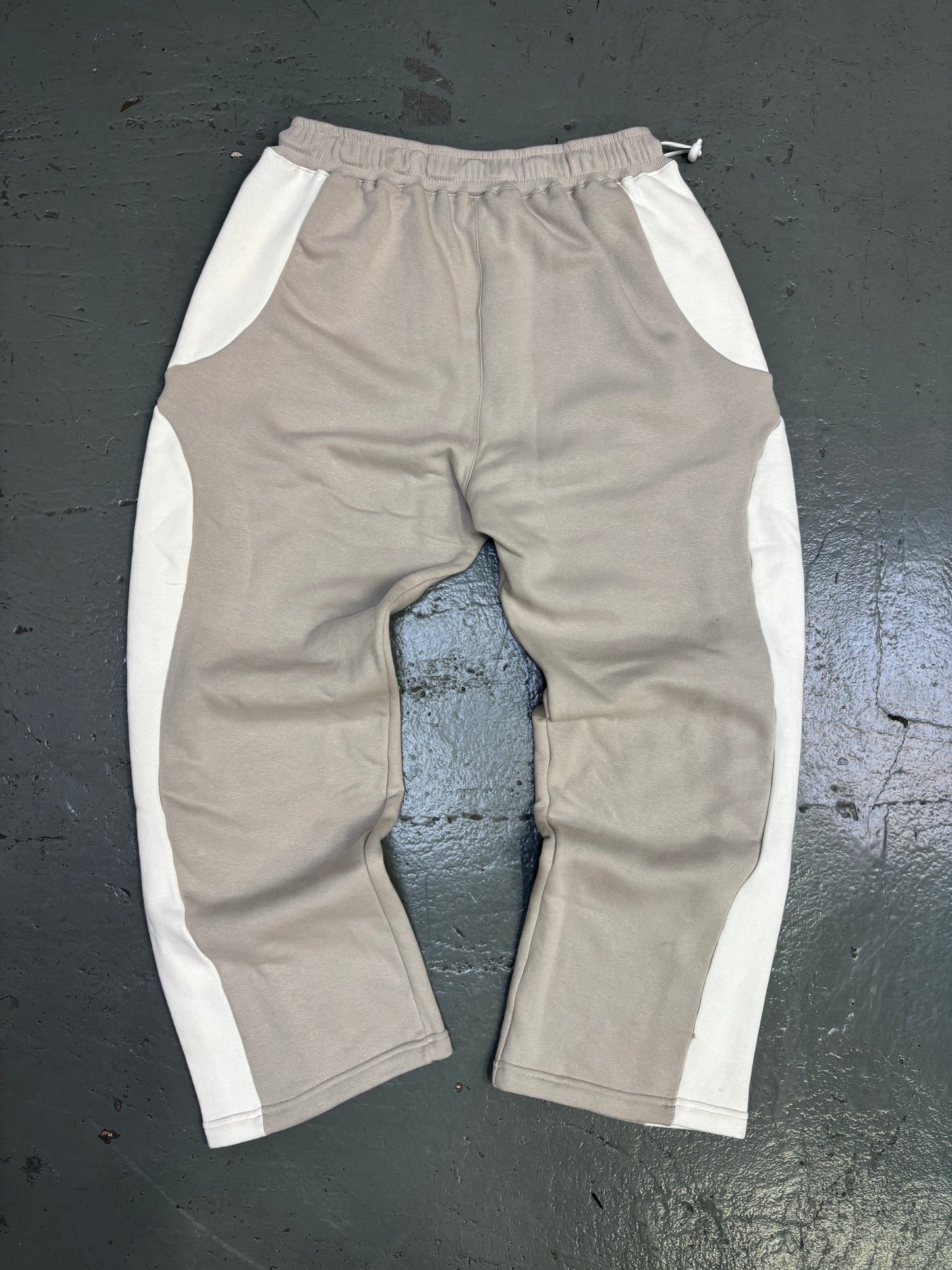 BANALLY ¨URBAN CLOUD¨ TRACKSUIT - LIGHT GOLD